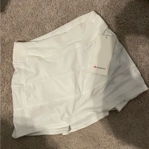 Size 2 lulu white skirt